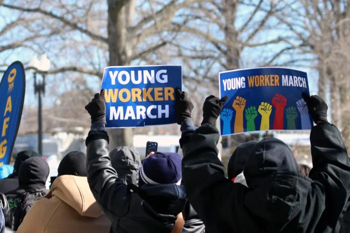 Los países ricos libran una guerra de ofertas silenciosa por los trabajadores jóvenes del mundo