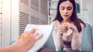 Examens forcés pour « prouver » l'homosexualité : une pseudo-science dans le viseur de la justice internationale