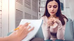 Examens forcés pour « prouver » l'homosexualité : une pseudo-science dans le viseur de la justice internationale