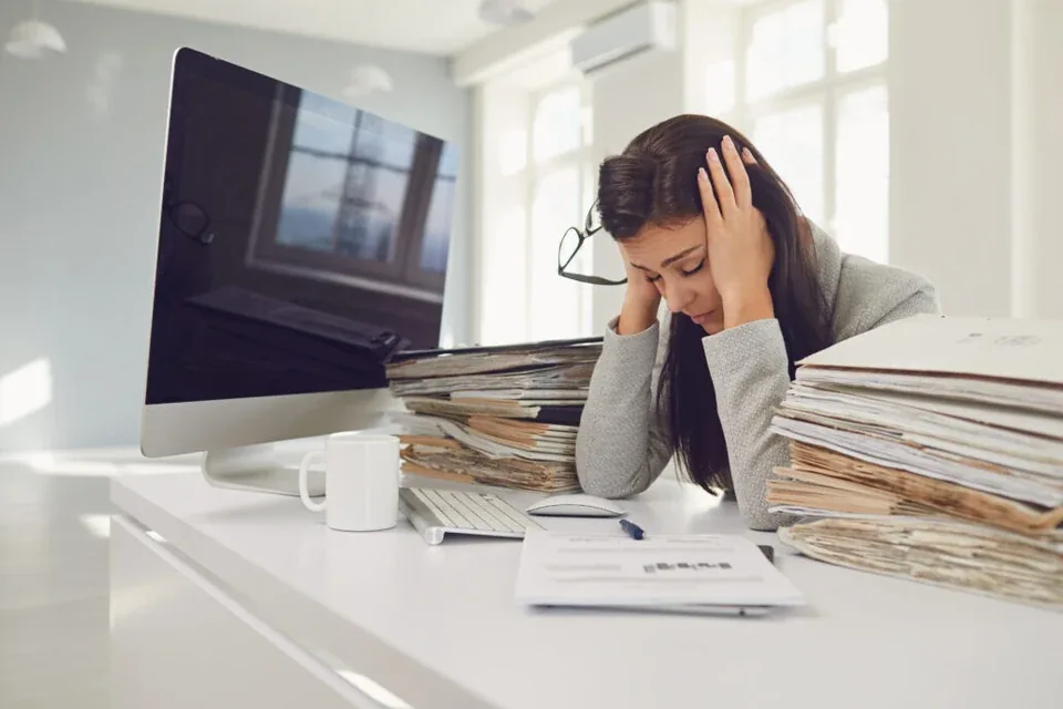 কেন সপ্তাহে চল্লিশ ঘণ্টার কর্মদিবস নীরবে কর্পোরেট উৎপাদনশীলতা কমিয়ে দিচ্ছে