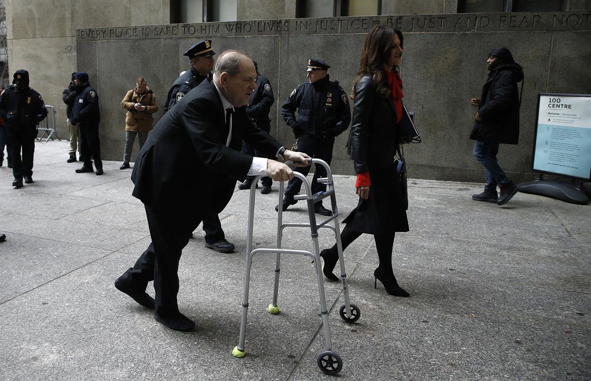 Harvey Weinstein se sienta de nuevo en el banquillo en un tercer juicio por violación en un hotel de Manhattan