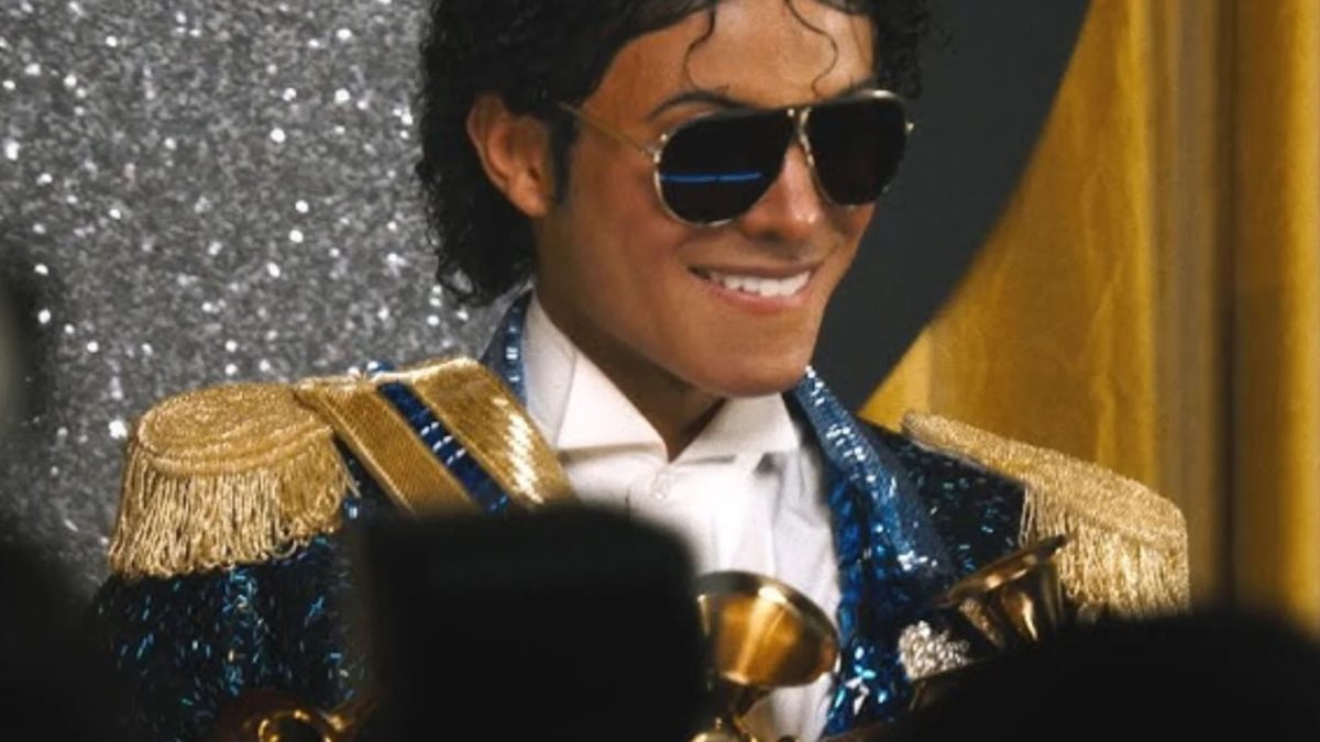 Primeras críticas al biopic de Michael Jackson que se estrena este miércoles en España: “¿Abordará los rumores de abuso infantil?”