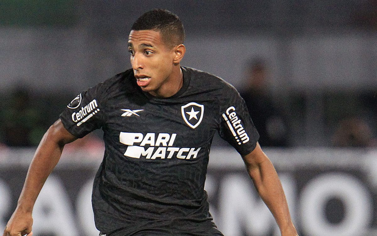 Botafogo faz sondagem por Victor Sá, mas não deve avançar em negociação
