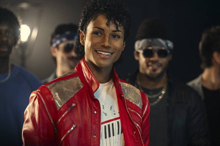 Cinebiografia de Michael Jackson é filme chapa-branca sem polêmicas