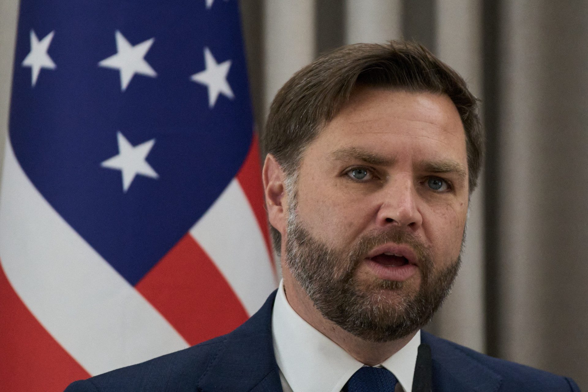 Vice-presidente dos EUA permanece em Washington e aumenta incerteza sobre negociações com Irã