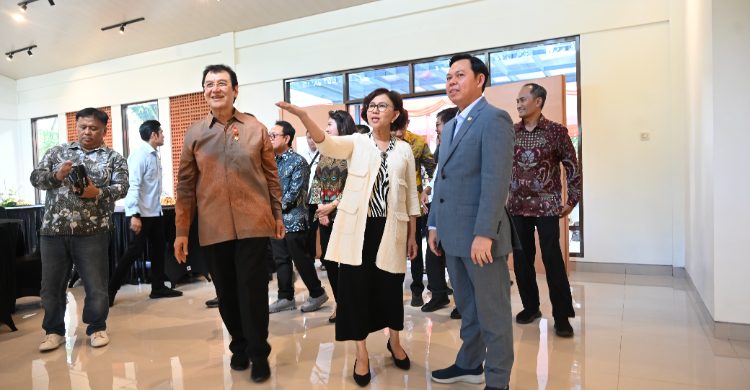 Ketua DPD Isi Kuliah Dan Resmikan Ndalem Widya Asih UGM