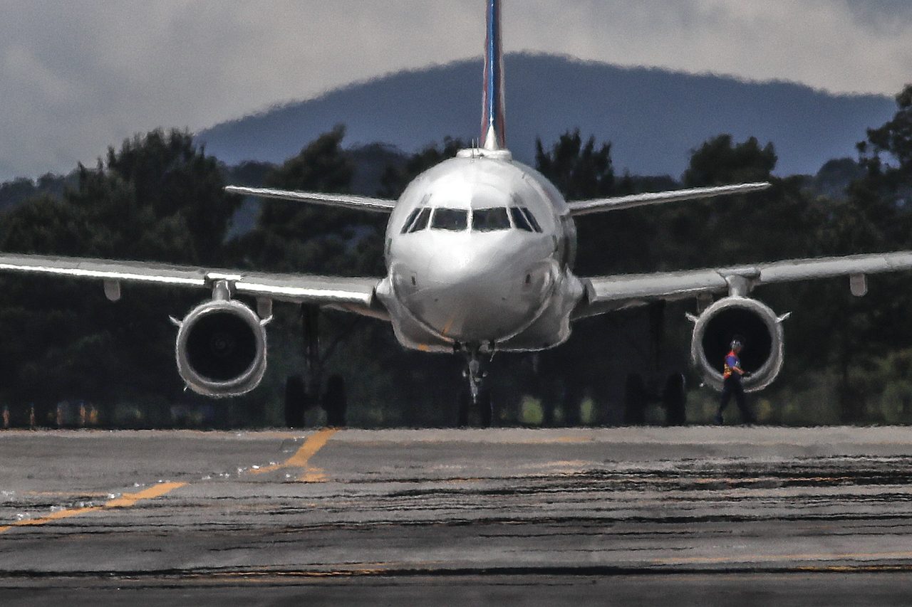 Lufthansa quer cancelar 20 mil voos para economizar combustível