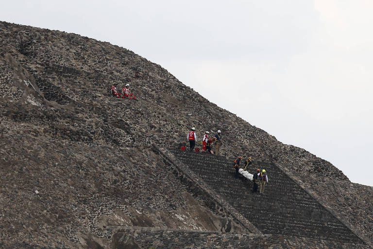 Brasileira de 13 anos é baleada na perna em ataque nas pirâmides de Teotihuacán, no México