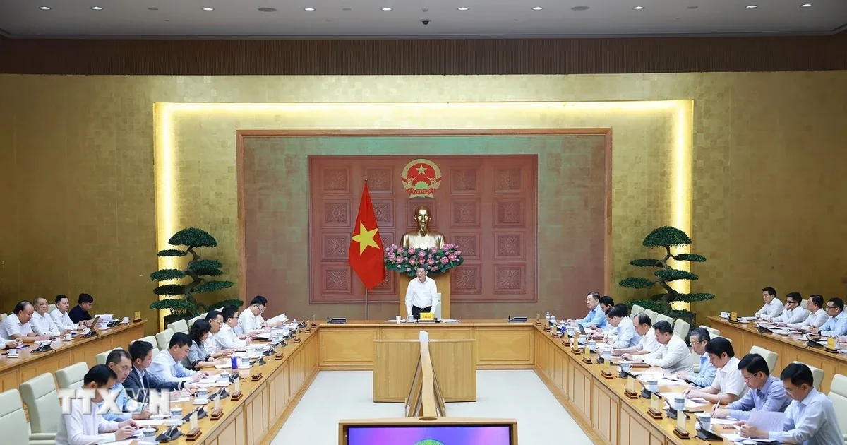 Thủ tướng Lê Minh Hưng làm việc với lãnh đạo Bộ Công Thương