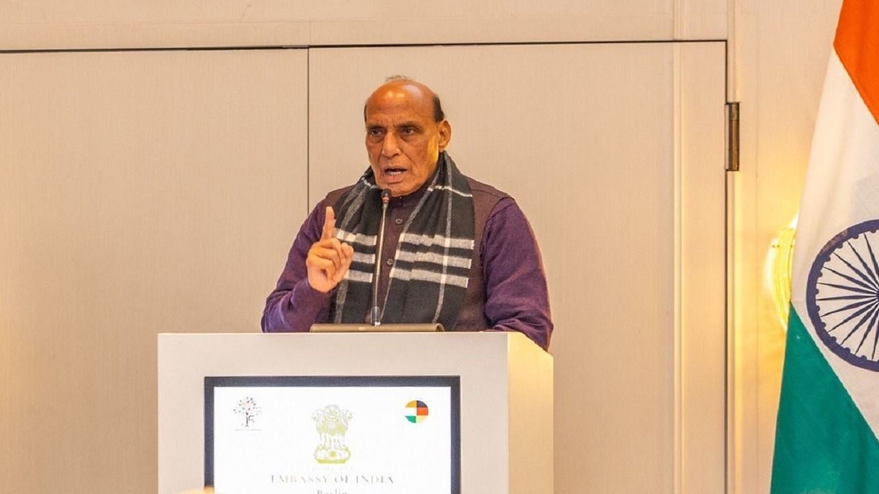 'हर चीज का वक्त होता है', अमेरिका-ईरान के बीच मध्यस्थता को लेकर बोले रक्षा मंत्री राजनाथ सिंह