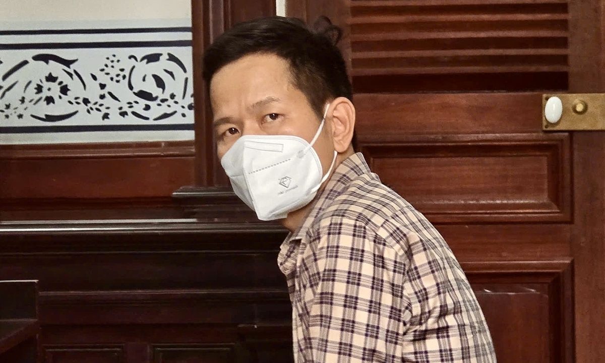 Cựu giám đốc ngân hàng làm lộ bí mật công tác của cảnh sát