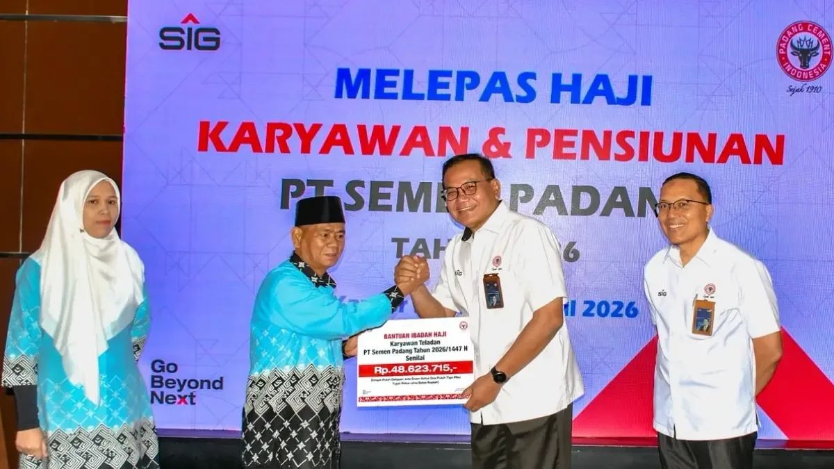 Semen Padang Fasilitasi Jemaah Haji, Karyawan Teladan Dapat Pelunasan Biaya