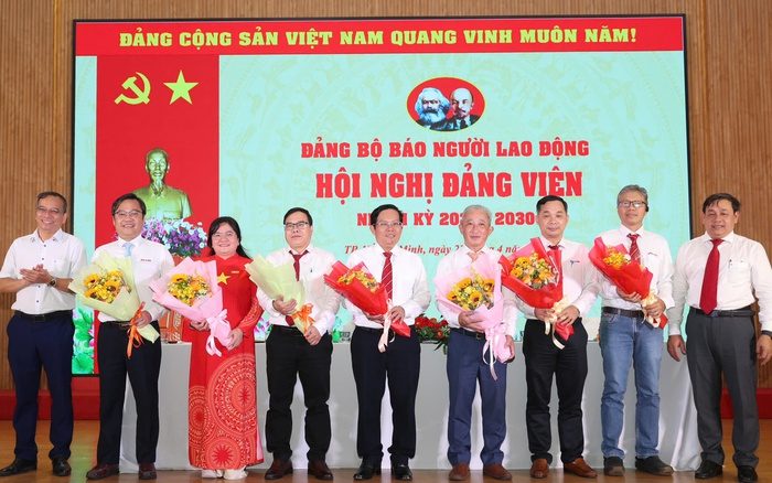 Ông Tô Đình Tuân làm Bí thư Đảng ủy Báo Người Lao Động nhiệm kỳ 2025 - 2030