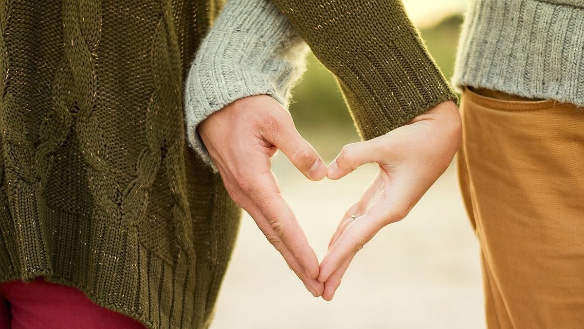 Lenguaje corporal: 5 claves científicas para saber si le gustás a alguien