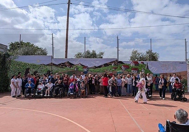 Includes celebra 50 años de inclusión en Almendralejo