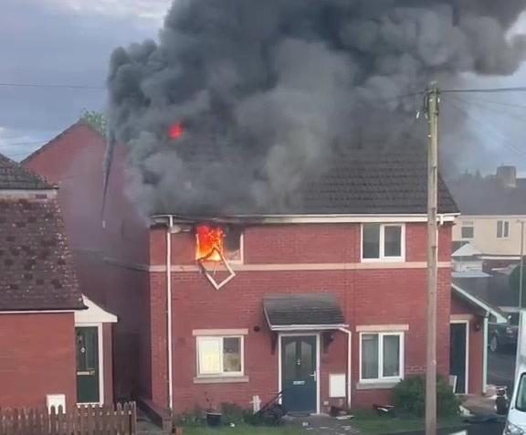 Shocking footage shows flames spreading as fire devastates homes