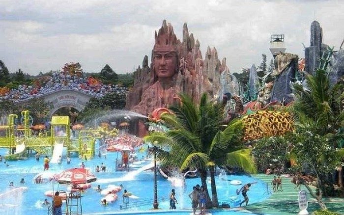 Đối thủ của bà Nguyễn Phương Hằng chia cổ tức tiền mặt 40%, huỷ dự án Củ Chi và tiến sang miền Tây trước sức ép từ KDL Đại Nam