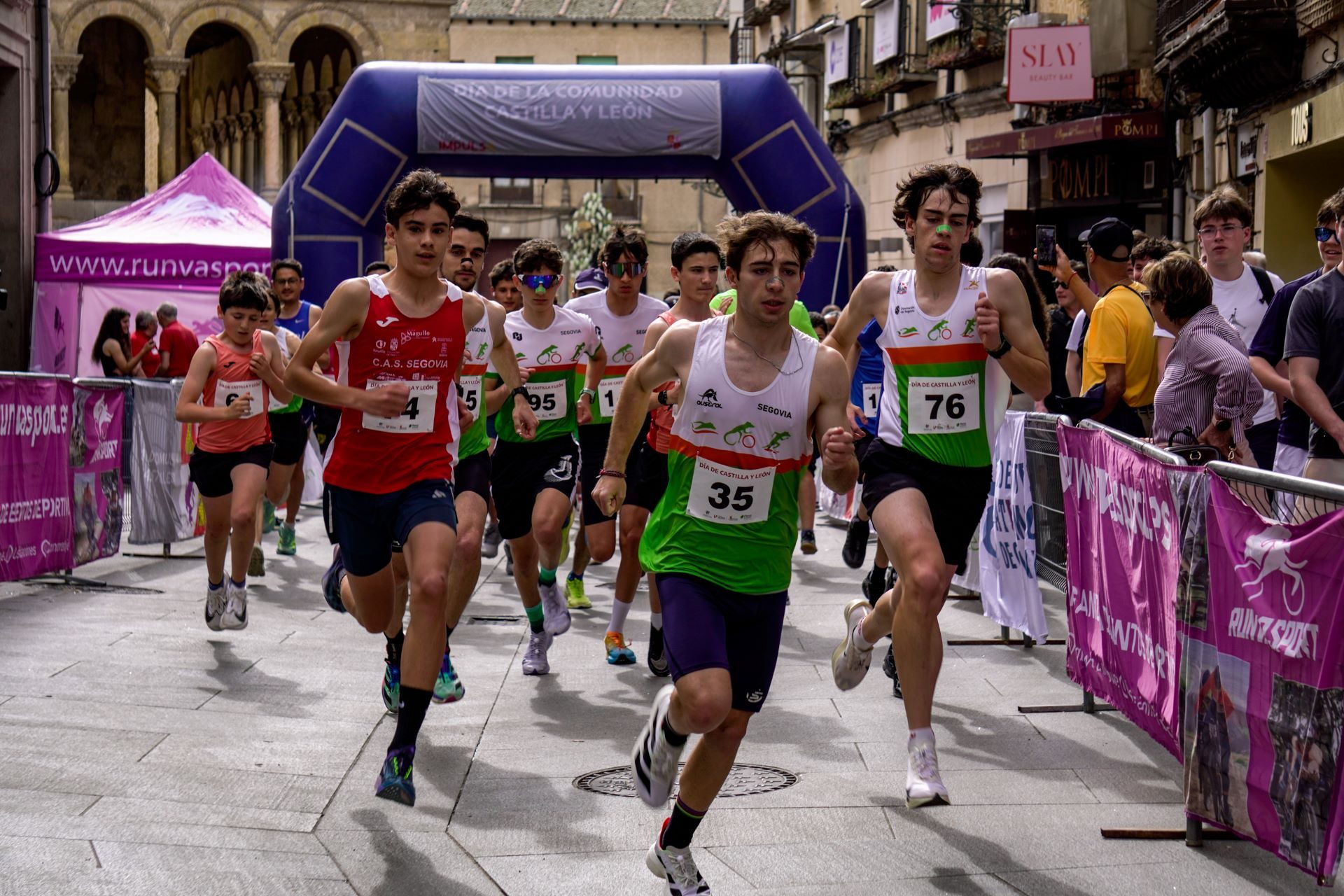 Segovia corre por la solidaridad en el Día de Castilla y León