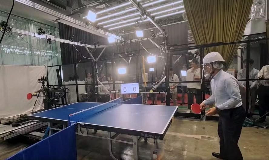 Sony apresenta robô capaz de derrotar jogadores de tênis de mesa de elite