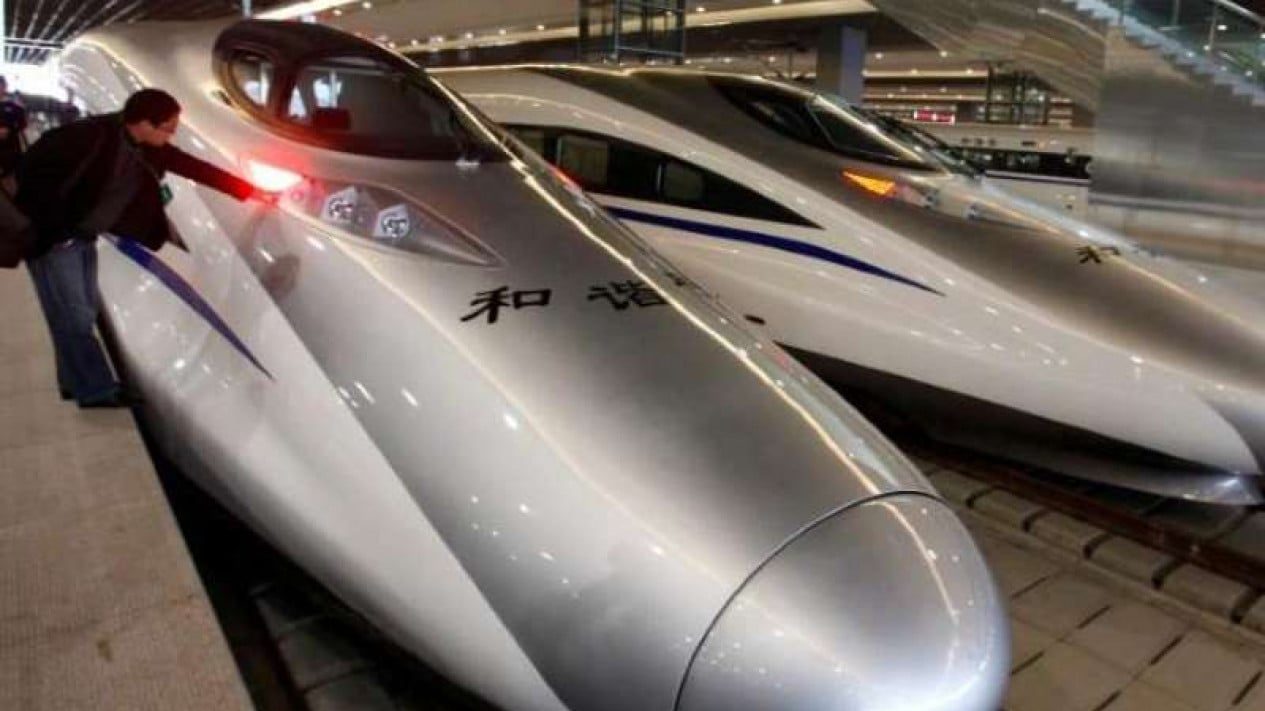 Di Balik Kemegahan Kereta Cepat Tiongkok: Tiket Tak Terbeli-Kereta Tua Jadi Primadona