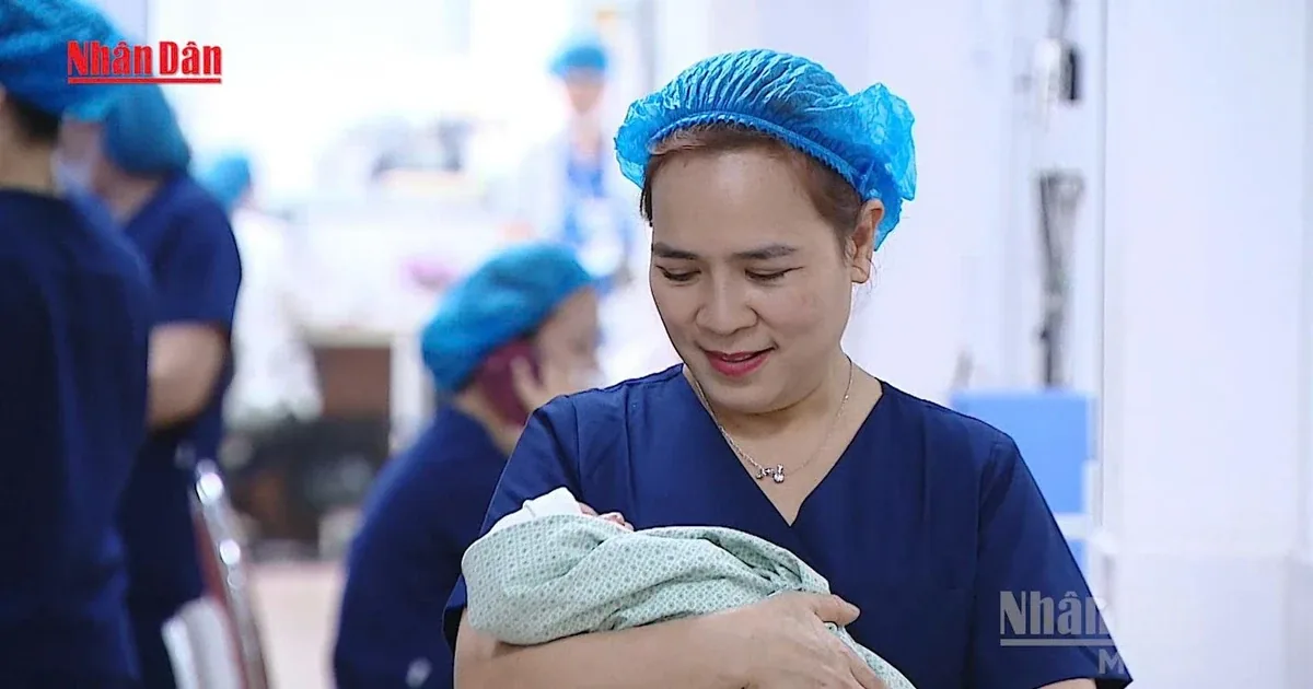 [Video] Đề xuất chi 1.800 tỷ đồng mỗi năm hỗ trợ người sinh đủ 2 con