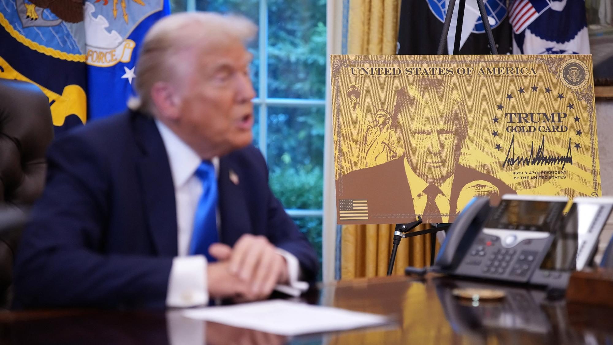 La « Gold card » de Trump devait attirer les riches du monde entier mais n’a permis la délivrance d’un seul visa