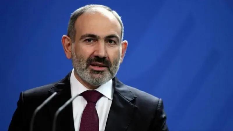 Ermenistan Başbakanı Paşinyan, Erivan'da Türk bayrağının yakılmasını kınadı