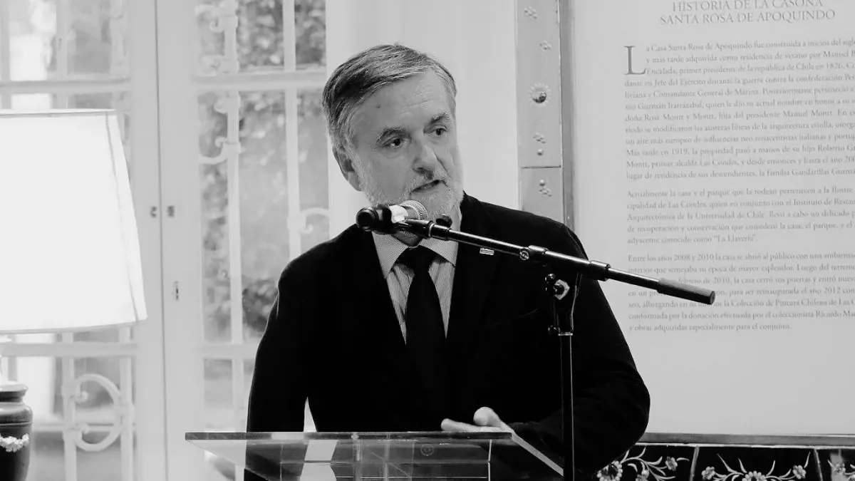 El ministro Francisco Undurraga declaró 40% de participación en empresa publicitaria dirigida por su cónyuge