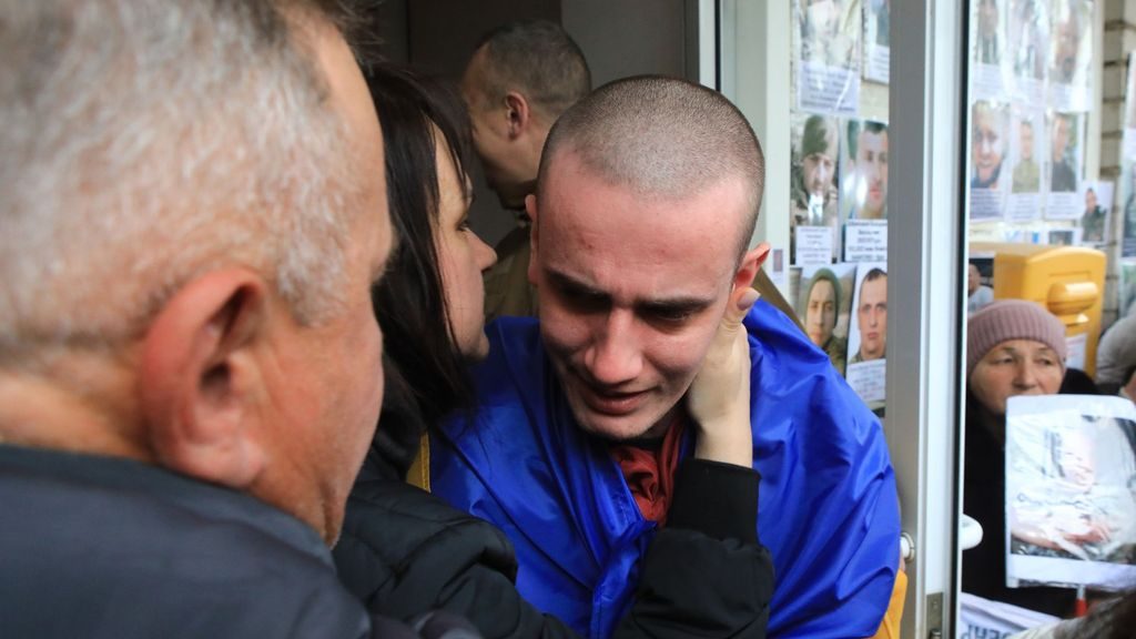 El histórico intercambio de prisioneros de guerra entre Rusia y Ucrania: un total de 193 personas son liberadas