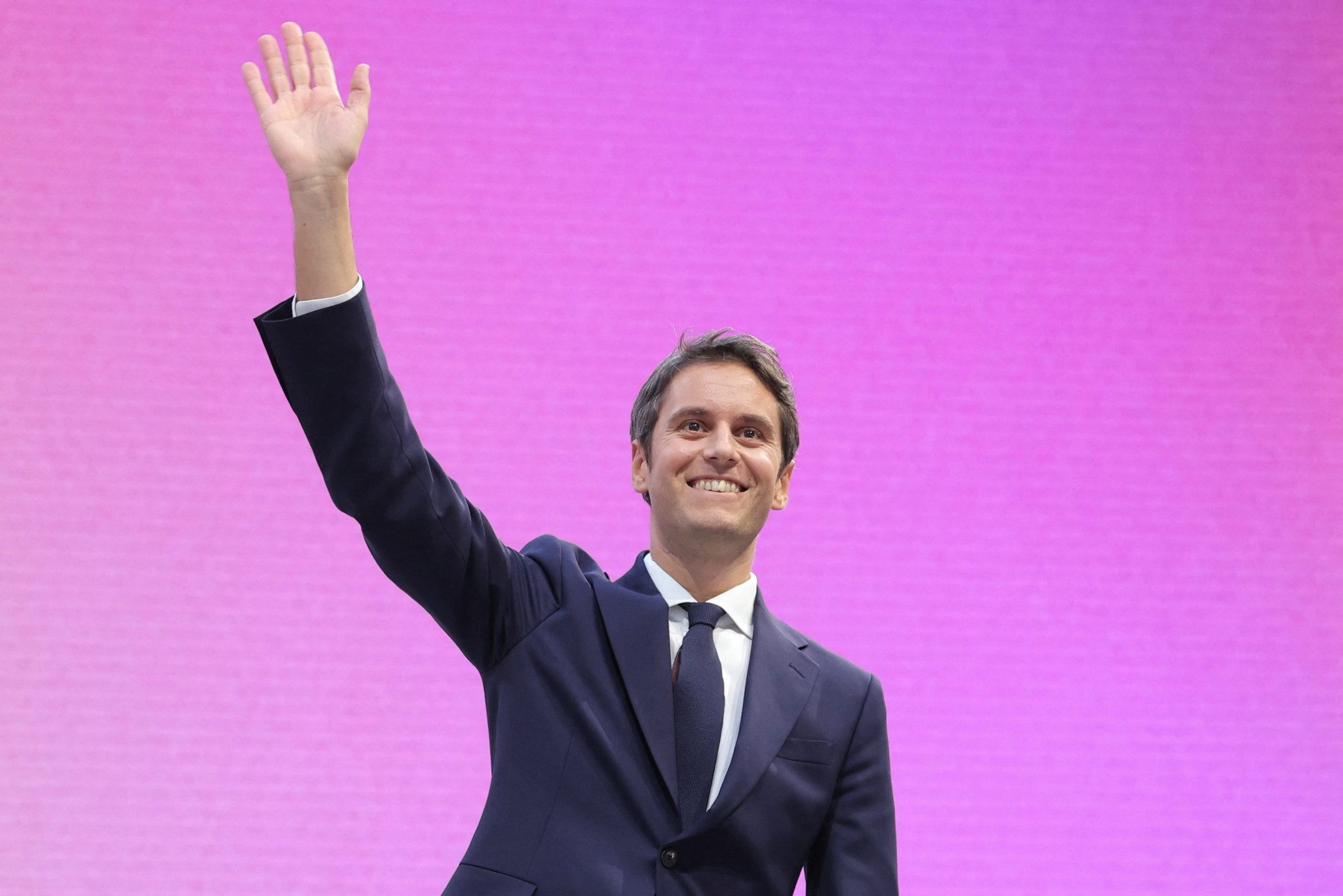 À un an de la présidentielle: Gabriel Attal coupe le cordon avec Emmanuel Macron