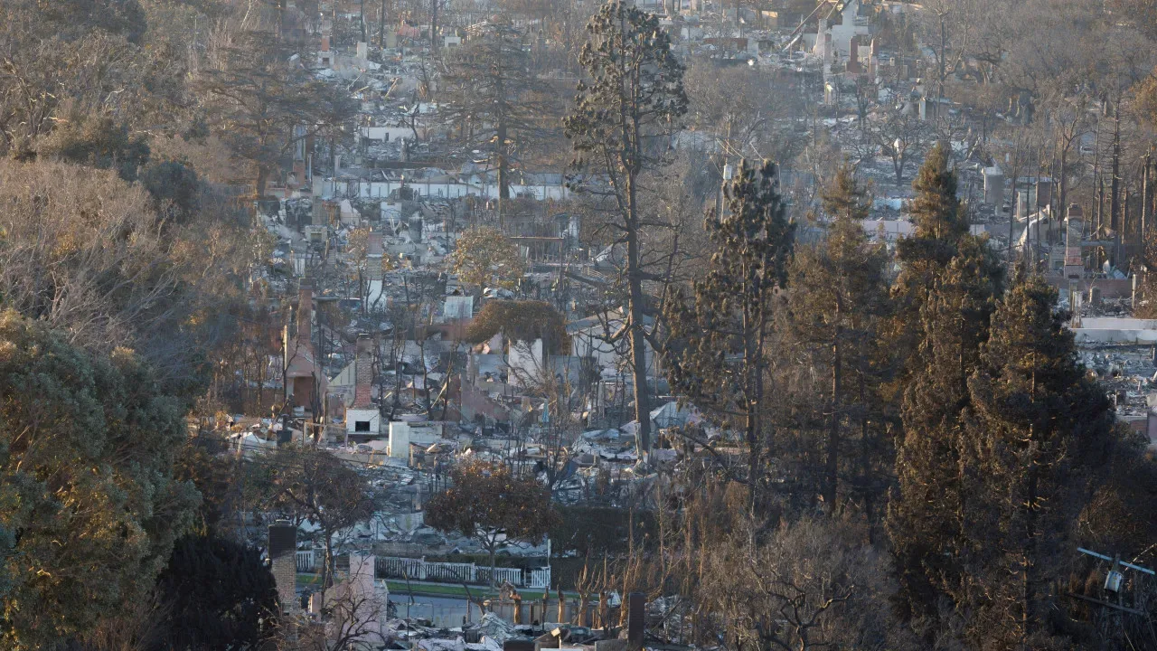 Fogos na Georgia causam um morto e destroem mais de 130 habitações