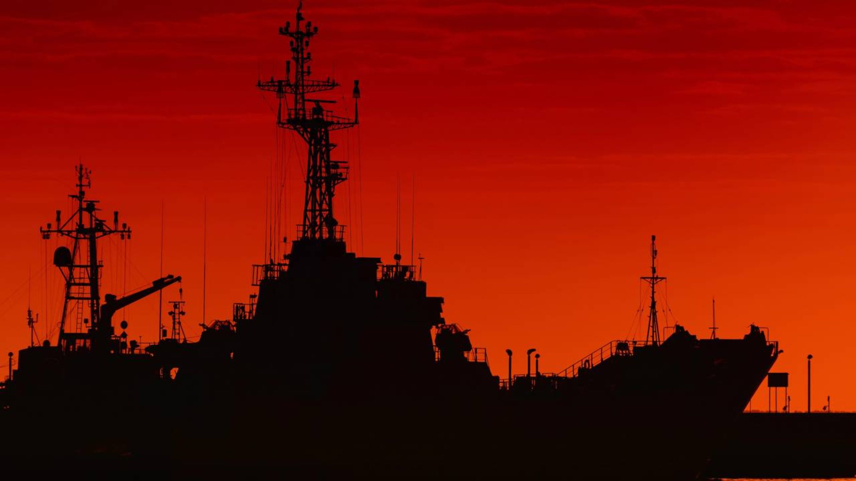 Irã apreende navio suspeito de ‘colaborar’ com EUA