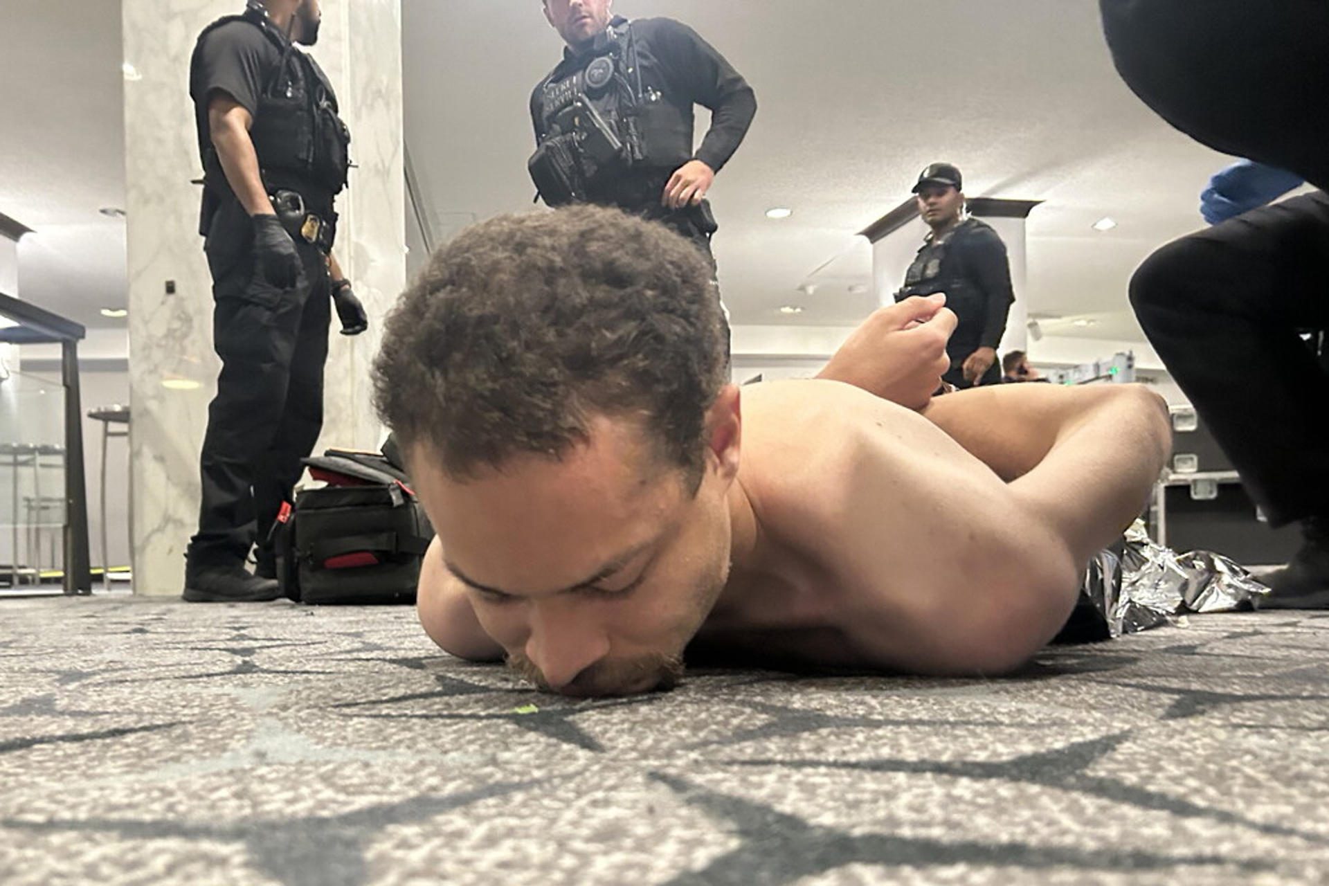Ataque a tiros em jantar: veja imagens da tentativa de invasão em evento com Trump