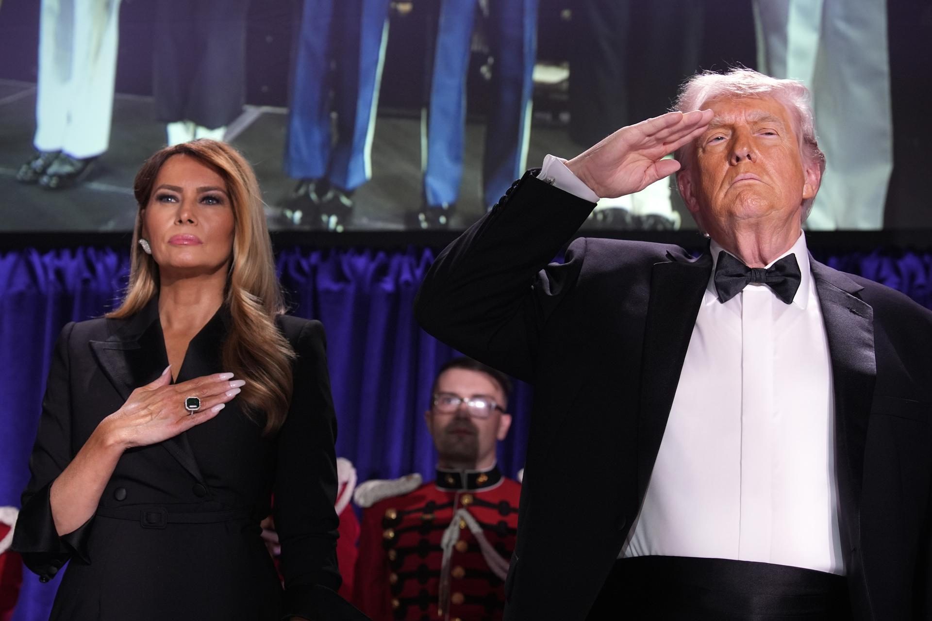 “Parece ser um lobo solitário”, diz Trump sobre atentado a tiros em hotel