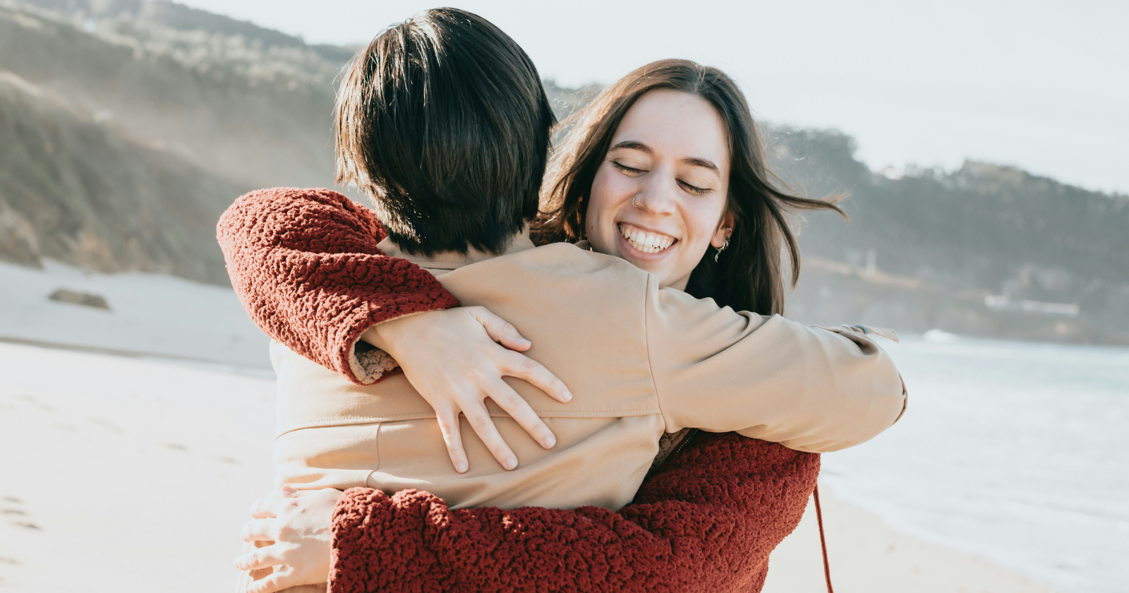 Psychology says genuinely authentic people aren’t louder, more expressive, or more confident than everyone else, they’re the ones who quietly stopped editing themselves for the room, stopped softening their answers, and stopped performing the warmer, easier version of themselves that the world keeps trying to negotiate them into