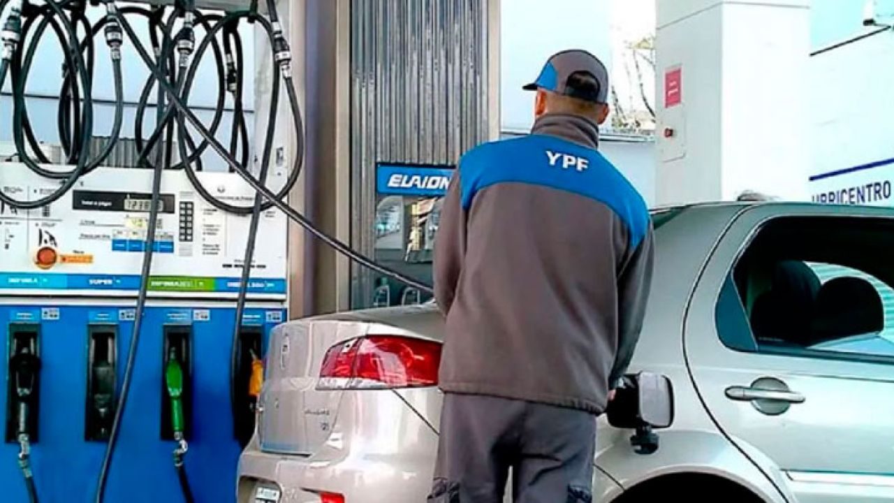 El Gobierno actualizó el impuesto a los combustibles para mayo: ¿Aumenta la nafta?
