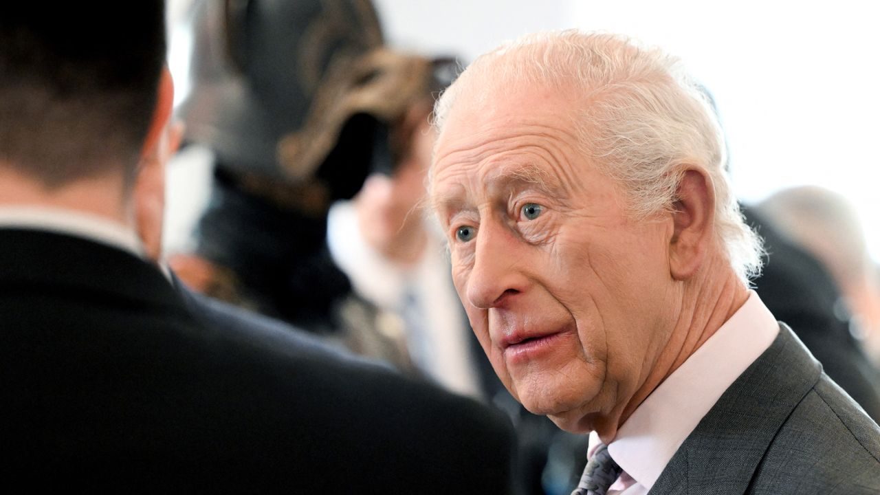 C'est quoi le Koh-i-Noor, ce diamant "maudit" que le maire de New York demande à Charles III de rendre à l'Inde ?