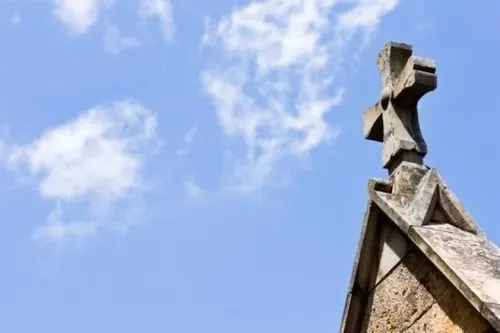 Vượt ra ngoài những hàng ghế nhà thờ: Các giáo đoàn ảo đang xây dựng một đức tin kiểu mới